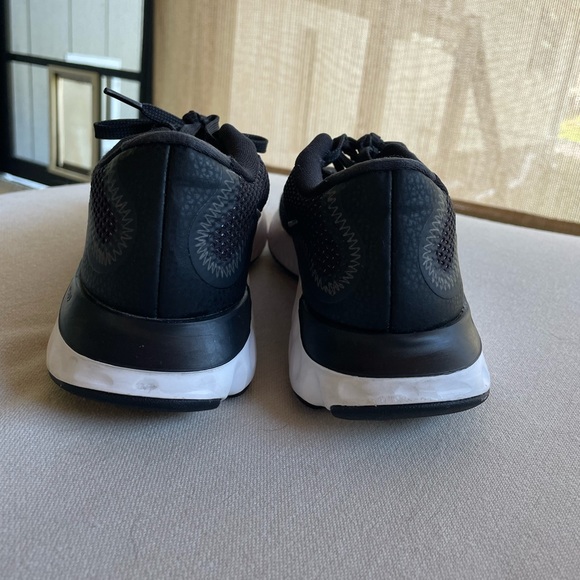 Nike Renew Run Running Shoes - Picture 4 of 7
